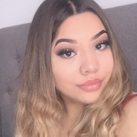 nreyes354 is swapping clothes online from 