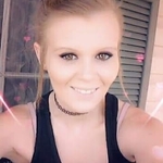 kdawnn is swapping clothes online from 