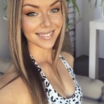 josiedonnelly is swapping clothes online from 