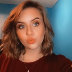 deesss_ is swapping clothes online from 