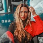 melissaamelia is swapping clothes online from 