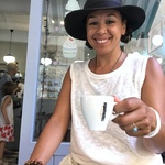 afiayanna is swapping clothes online from 