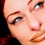 teebunny8134 is swapping clothes online from 