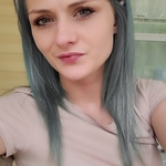 askfor_amoore is swapping clothes online from 