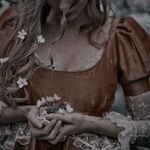 scarlettchloeskye is swapping clothes online from 