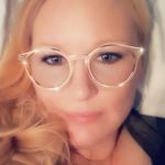 nikkimassie81 is swapping clothes online from MINERAL WELLS, TX