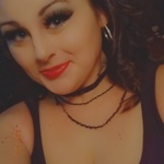 rayevee50 is swapping clothes online from 