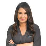 akassakaldar is swapping clothes online from 