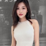 hongjia23 is swapping clothes online from 