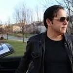 ericdaliusbitcoinmiaminetworth25 is swapping clothes online from 