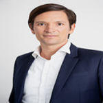 whiteb82t is swapping clothes online from 