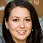 sarrahwilliam12 is swapping clothes online from 