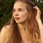 besthvlpspraygun is swapping clothes online from New York, Alaska