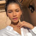 vanguardcp is swapping clothes online from 