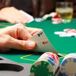 arenasakong is swapping clothes online from 