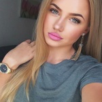 nimakrikken is swapping clothes online from 