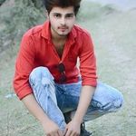 yousaf432 is swapping clothes online from 