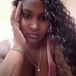 amillie20 is swapping clothes online from 