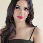 isabeella is swapping clothes online from 