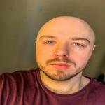 Eric Mayhugh is swapping clothes online from 
