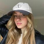 baynoond is swapping clothes online from MARKHAM, ON