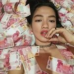 FAFA191 is swapping clothes online from 