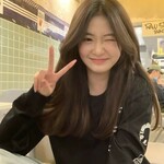 swanmueller is swapping clothes online from TORONTO, ON