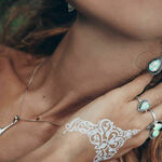 mayacruz1708 is swapping clothes online from 