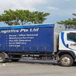 House movers is swapping clothes online from 