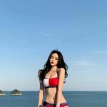 dropshix04 is swapping clothes online from 