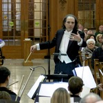 Peyman farzinpour is swapping clothes online from Weston, Massachusetts, USA