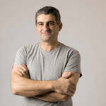 rashidalhassan4744 is swapping clothes online from Dubai, Dubayy (Dubai)