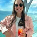 isabellamarkinfo54 is swapping clothes online from 