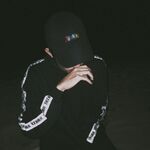 adamsj is swapping clothes online from 