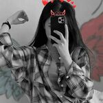 amna355 is swapping clothes online from 