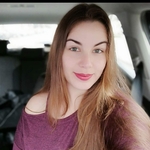 sofia25em is swapping clothes online from 