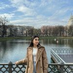 lillyy is swapping clothes online from 