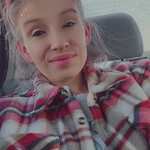 rcourt27 is swapping clothes online from JURUPA VALLEY, CA