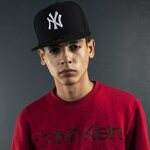 natanaelcanomerch is swapping clothes online from 