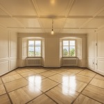 tumeeraproperty is swapping clothes online from 