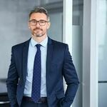 dannyleo is swapping clothes online from 