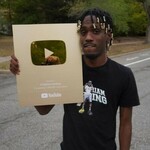 daydrianhardingmerch is swapping clothes online from 