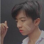 Jason Mạnh Vũ is swapping clothes online from 