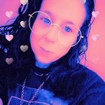 emmabug1438 is swapping clothes online from 