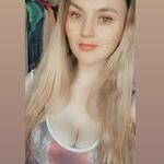 About All-in-One Social Media Services is swapping clothes online from 