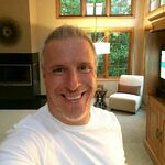 Jonathan Hewitt is swapping clothes online from LONDON, ENGLAND