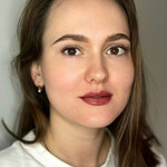 sarahwoodward009 is swapping clothes online from 