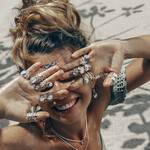 kylie123 is swapping clothes online from 