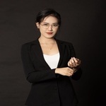 CEO Lê Đông Thắm is swapping clothes online from 