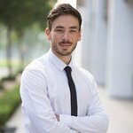 vinay is swapping clothes online from 